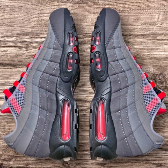 DS Nike Air Max 95 OG 'Solar Red' - Men's Size 12 - New with Box & Receipt - Picture 2 of 8